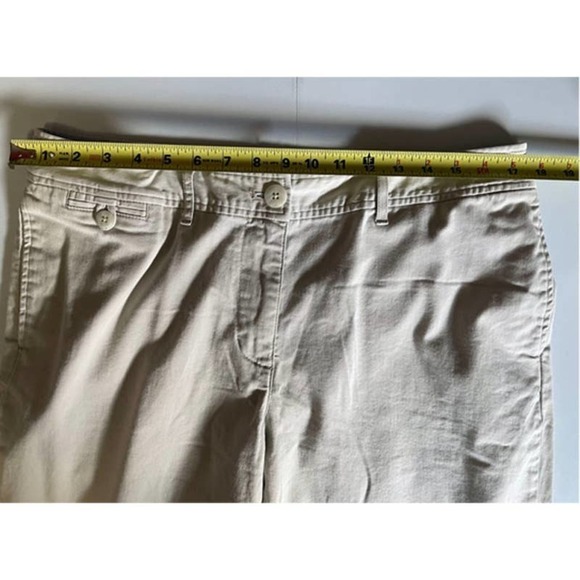 𝅺L.L. Bean Khaki Crop Pants Size 14 - Picture 6 of 9